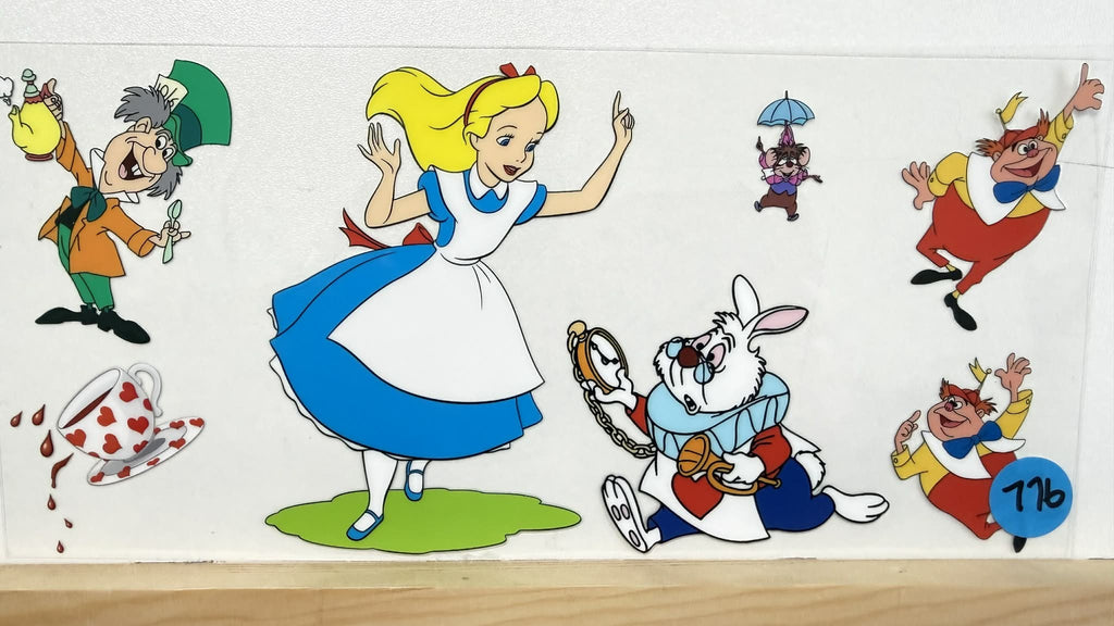 16oz - Alice in Wonderland